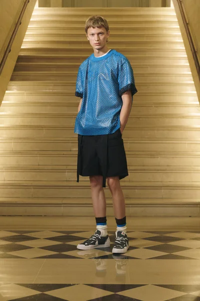 Look 14